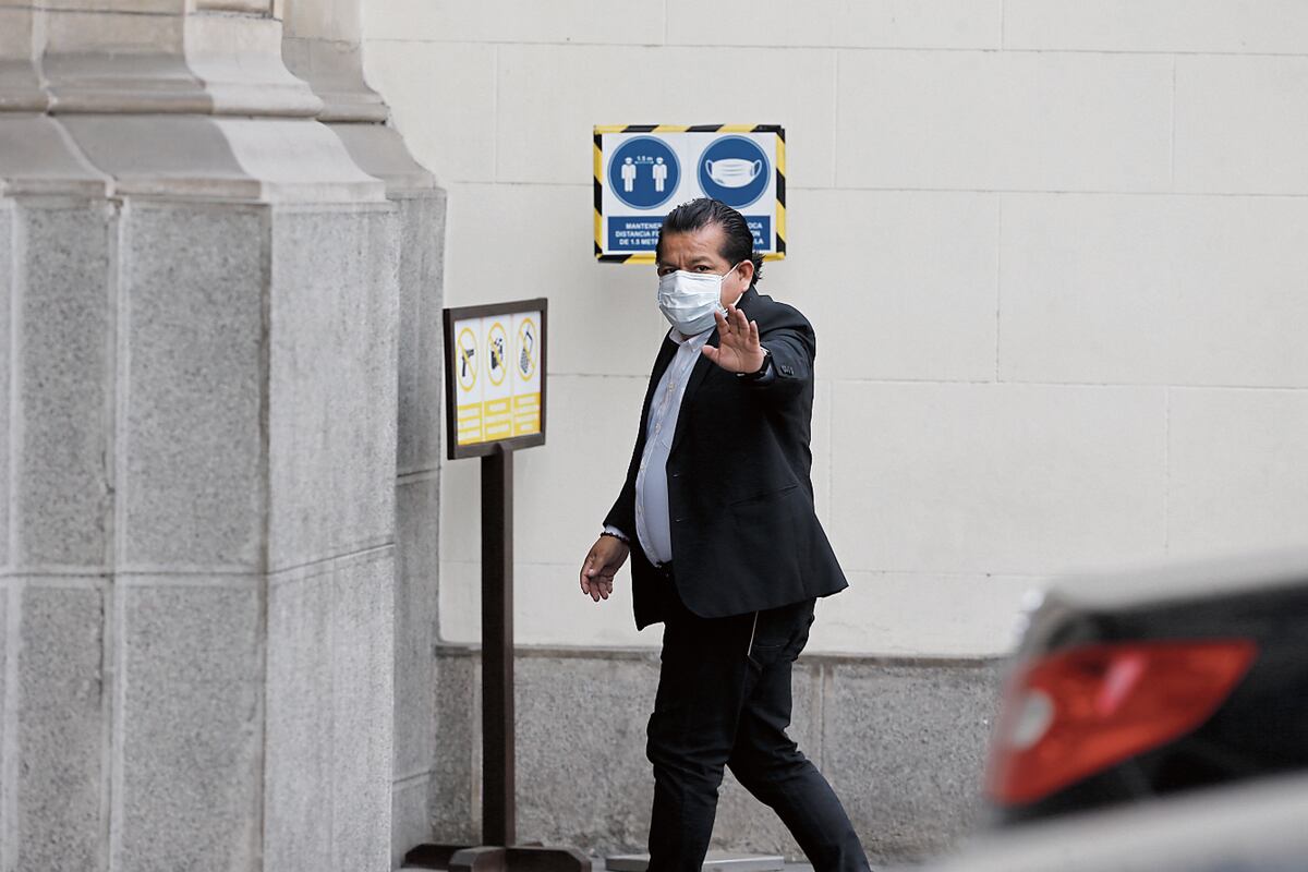 Bruno Pacheco y otros tres investigados permanecen prófugos. (Foto: GEC)