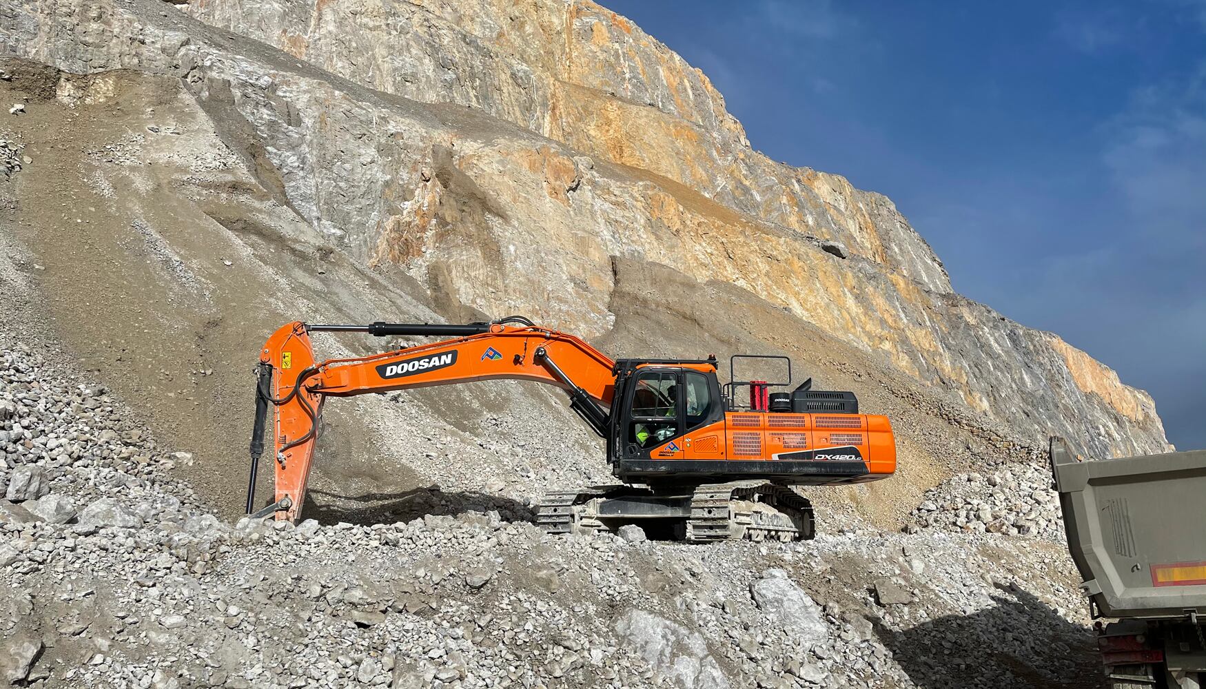 Valiente proyecto es propiedad al 100% de la canadiense Hannan Metals y representa una apuesta clave en su portafolio de exploración en el Perú. (Foto referencial: Doosan).