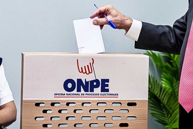 La diferencia entre ambos candidatos es actualmente de 14,768 votos.