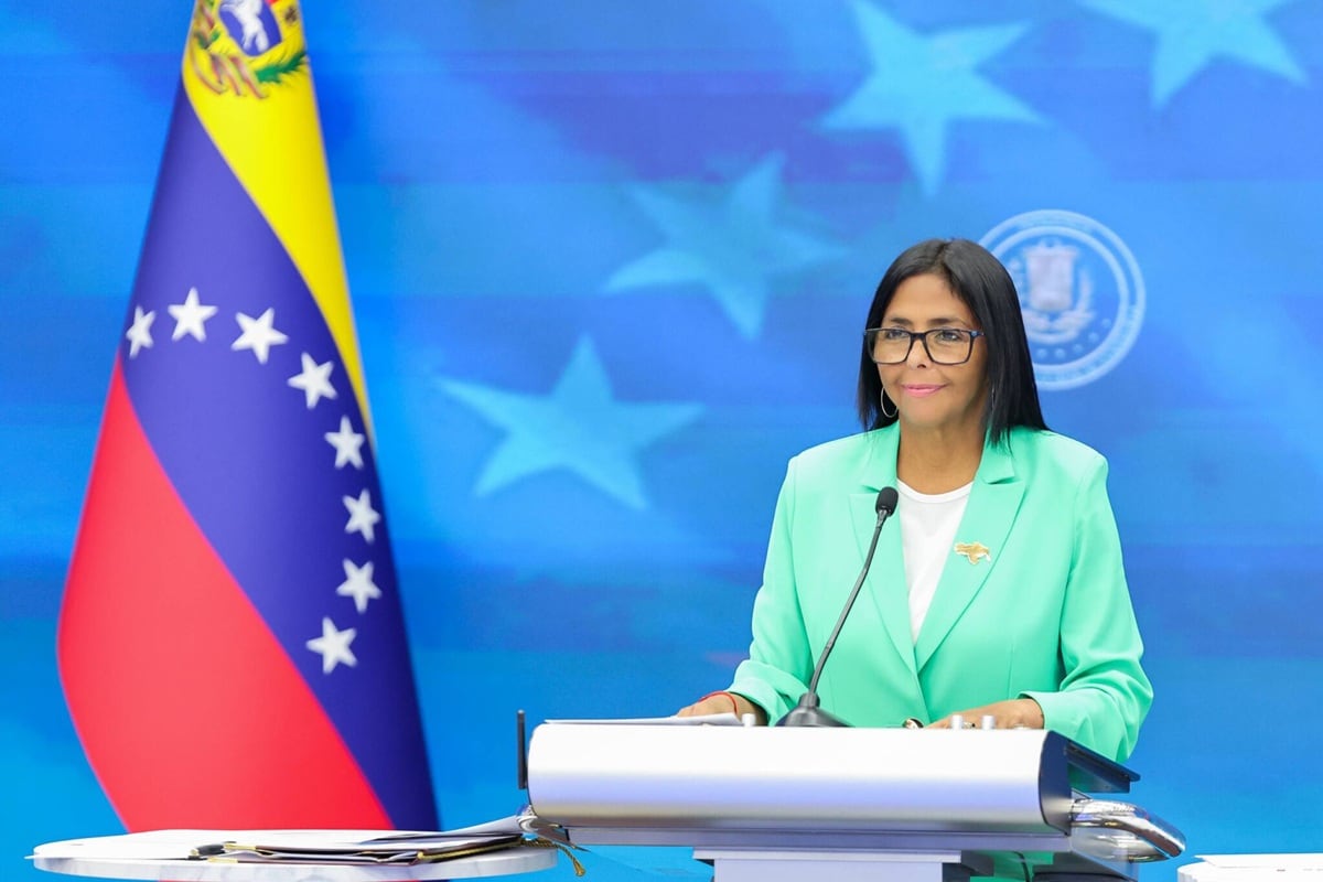 La presidenta encargada de Venezuela, Delcy Rodríguez, durante un mensaje a la nación, en Caracas, el 8 de abril de 2026. (Palacio de Miraflores / EFE)