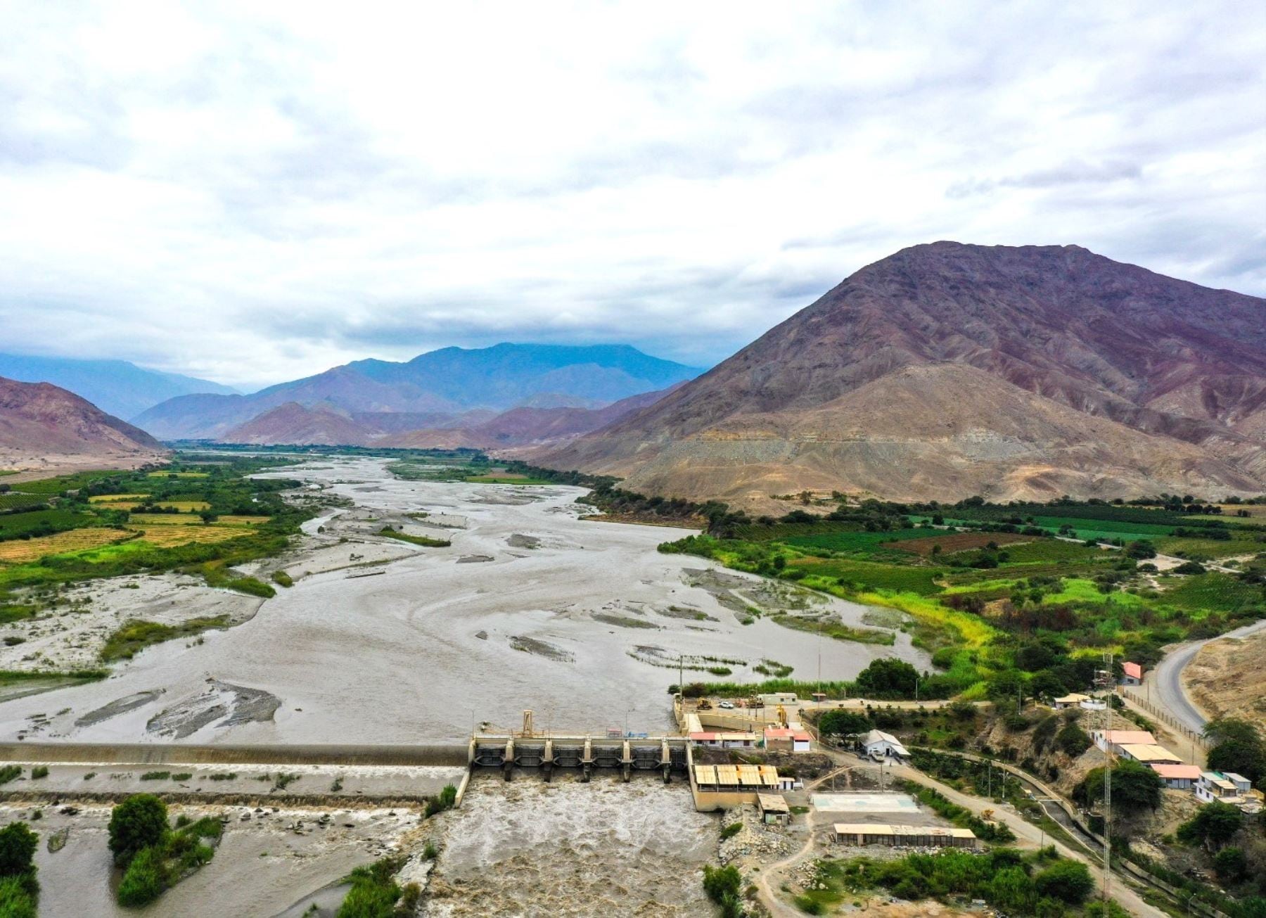 La iniciativa permitiría la venta directa de tierras del proyecto Chinecas a pequeños agricultores, asociaciones, empresas agrarias, comité de campesinos y productores agropecuarios. (Imagen: Andina)