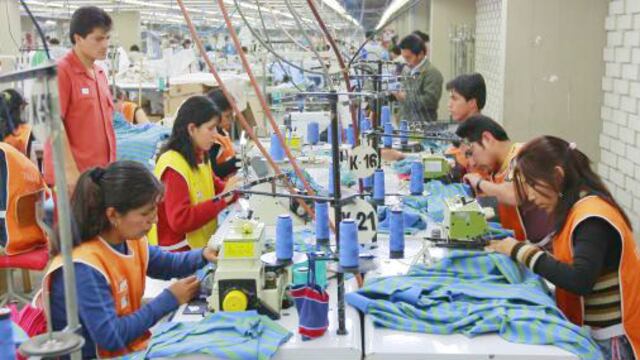Sector manufactura pierde 25,000 empleos en los últimos 12 meses por recesión