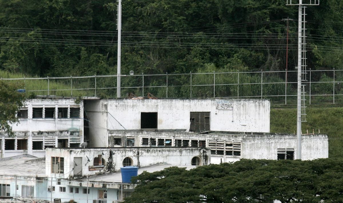 Fotografía de archivo fechada el 22 de junio de 2011 que muestra la prisión El Rodeo I, cerca a Caracas (Venezuela). Foto: EFE/Harold Escalona ARCHIVO