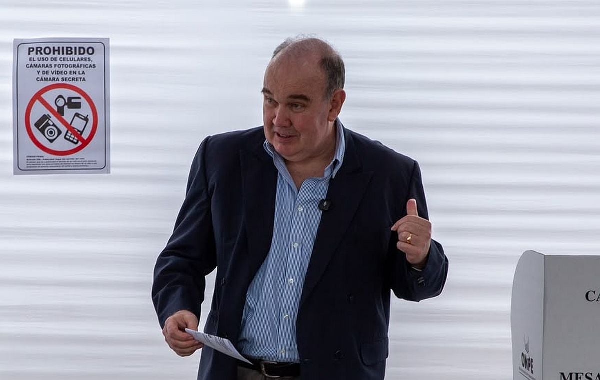 Rafael López Aliaga notifica al Congreso que no jurará ni asumirá cargo de senador. (Foto: GEC)
