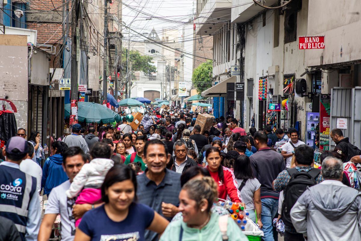 La economía peruana había logrado crecer a tasas superiores al 5% en abril y junio. Foto: Bloomberg
