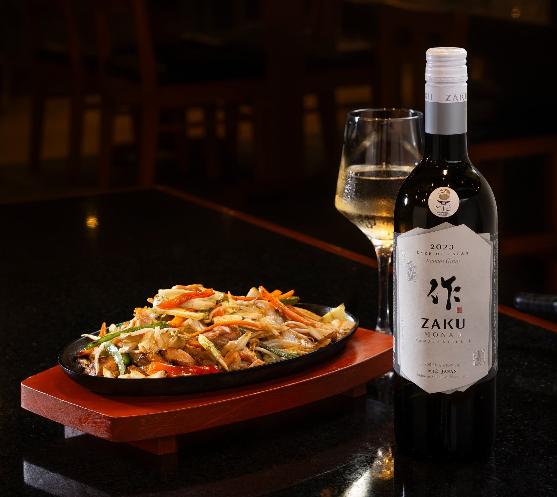 En sus inicios, la compañía se enfocó en la importación de insumos clave para la cocina nikkei, como arroz, panko, nori, salmón y wasabi.