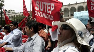 Suspenden huelga de profesores peruanos declarada ilegal por el Gobierno