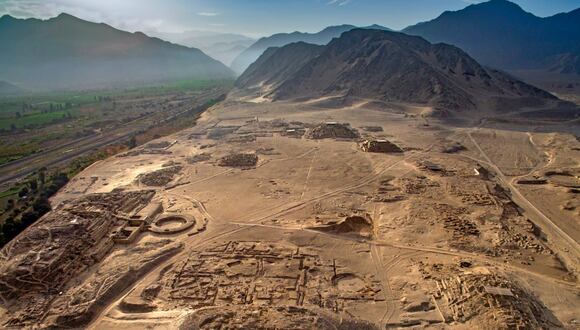 Caral, reconocida como Patrimonio de la Humanidad por la UNESCO,  existió en los tiempos de las civilizaciones antiguas como Egipto, Mesopotamia, Sumeria, India y China.

Foto: Mincul