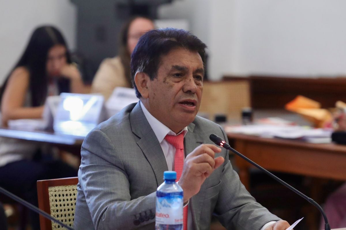 El fiscal de la Nación, Tomás Gálvez, sustentó en el Congreso el proyecto de nueva Ley Orgánica del Ministerio Público. Foto: Congreso.