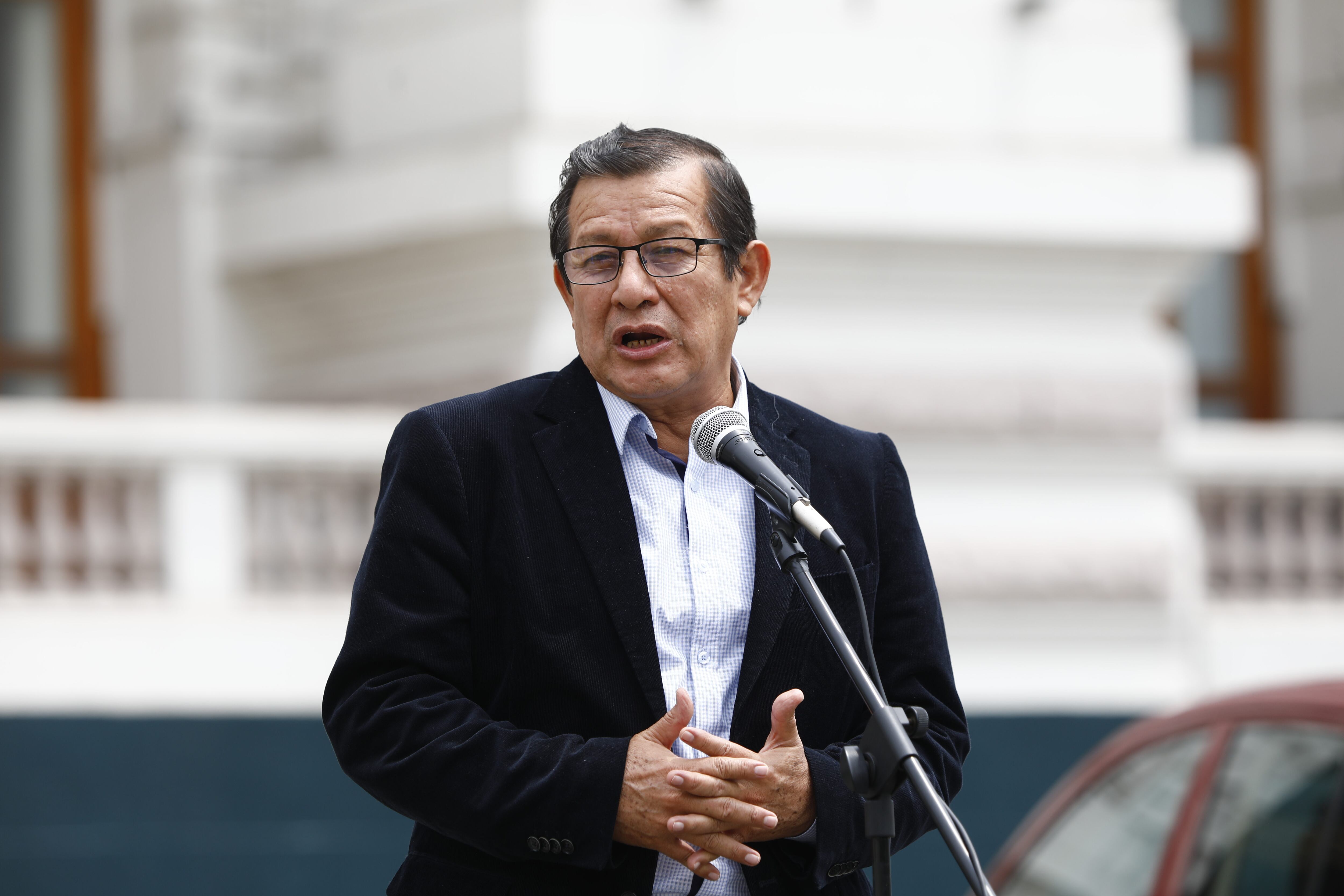 El vocero de APP, Eduardo Salhuana, se mostró a favor de la interpelación del ministro del Interior, Víctor Torres. Foto: archivo GEC