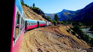 Ferrocarril Huancayo - Huancavelica se convocará como obra pública, anuncia Castillo