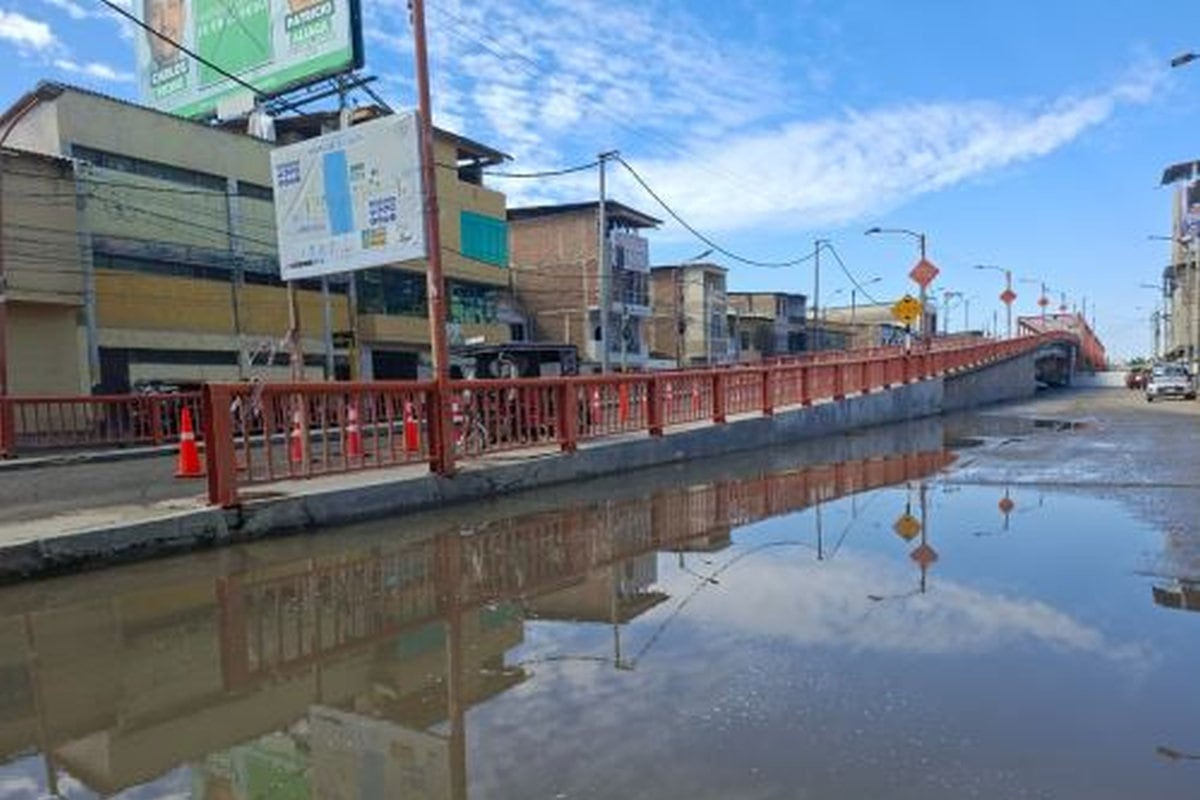 Varias calles de Tumbes terminaron anegadas debido a las lluvias de moderada intensidad que se registraron en esa región en las últimas horas. Foto: ANDINA/Difusión