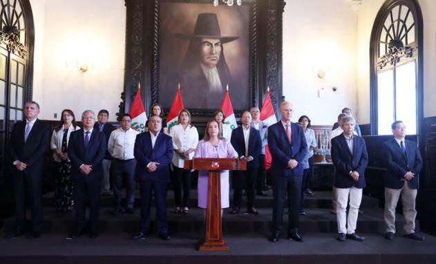 “No al manoseo de la vacancia o adelanto de elecciones”, señaló la presidenta Dina Boluarte en un mensaje a la Nación tras el allanamiento a su domicilio y despacho presidencial. (Foto: Presidencia Perú)