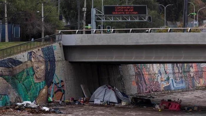 En el caso de la pobreza extrema, el valor estimado fue de 6.9% de la población en dicha situación. Cifra menor a la del 2022 y la mitad de la cifra del 2020. (Foto: EFE)
