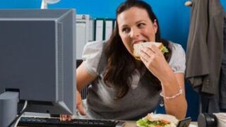 ¿Cómo tener una alimentación saludable en la oficina?