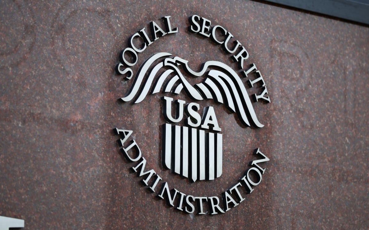 Una mujer de unos 70 años recibió un aviso de la Administración del Seguro Social en el que se le exigía devolver $35,000 por supuestos pagos en exceso. (Foto: AFP)