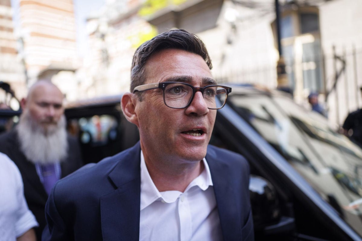 El nuevo primer ministro británico anuncia medidas de ayuda a pubs