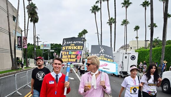 Estudios de Hollywood retomaron conversaciones con guionistas en huelga en busca de acuerdo. (Foto: Frederic J. BROWN / AFP)