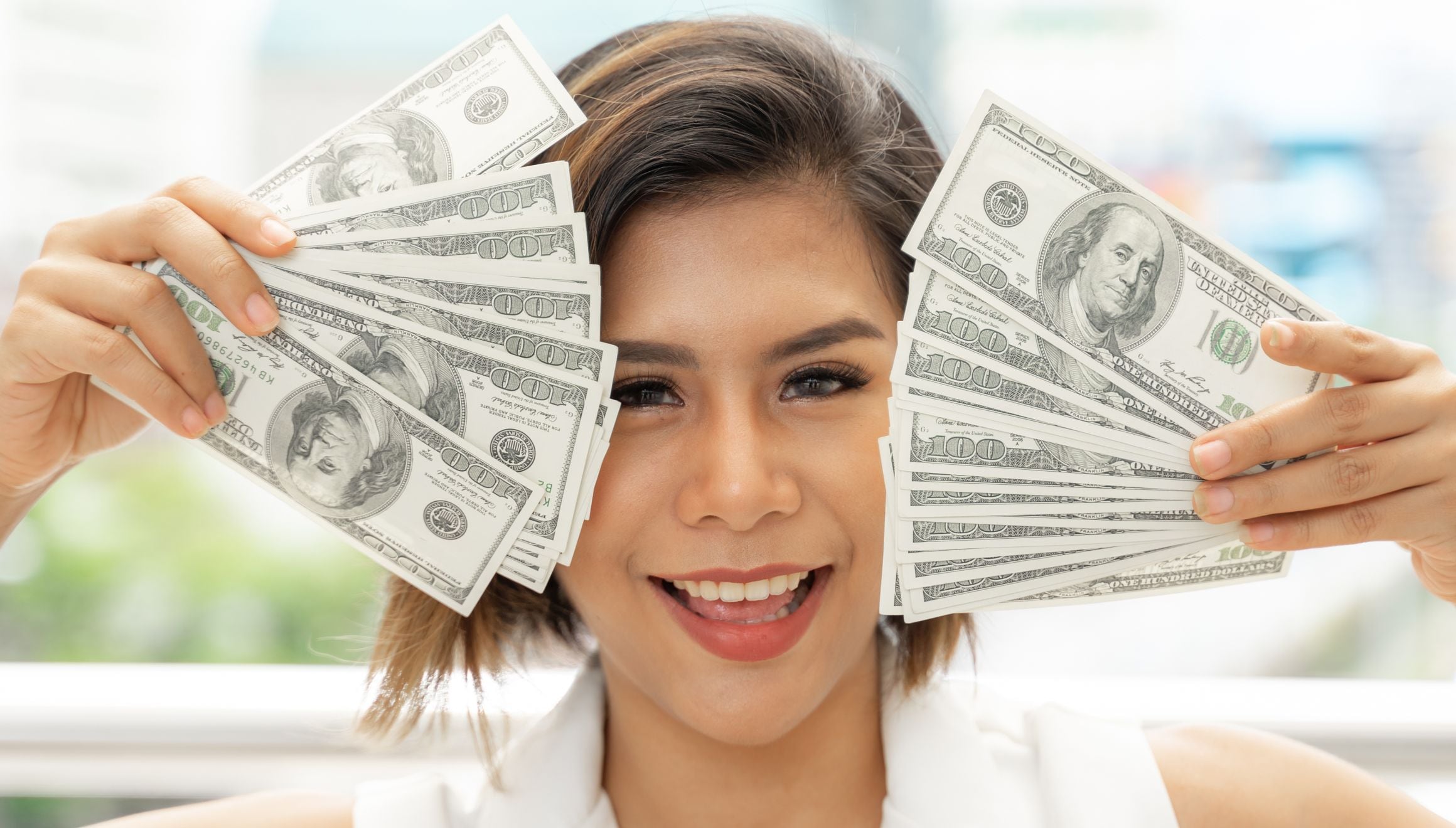 El nuevo salario mínimo de US$22.50 por hora impacta en un grupo de trabajadores de Los Ángeles, con miras a grandes eventos (Foto: Diseñado por Freepik)