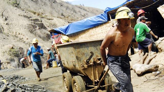 Ocho mineros mueren asfixiados en mina informal de La Libertad