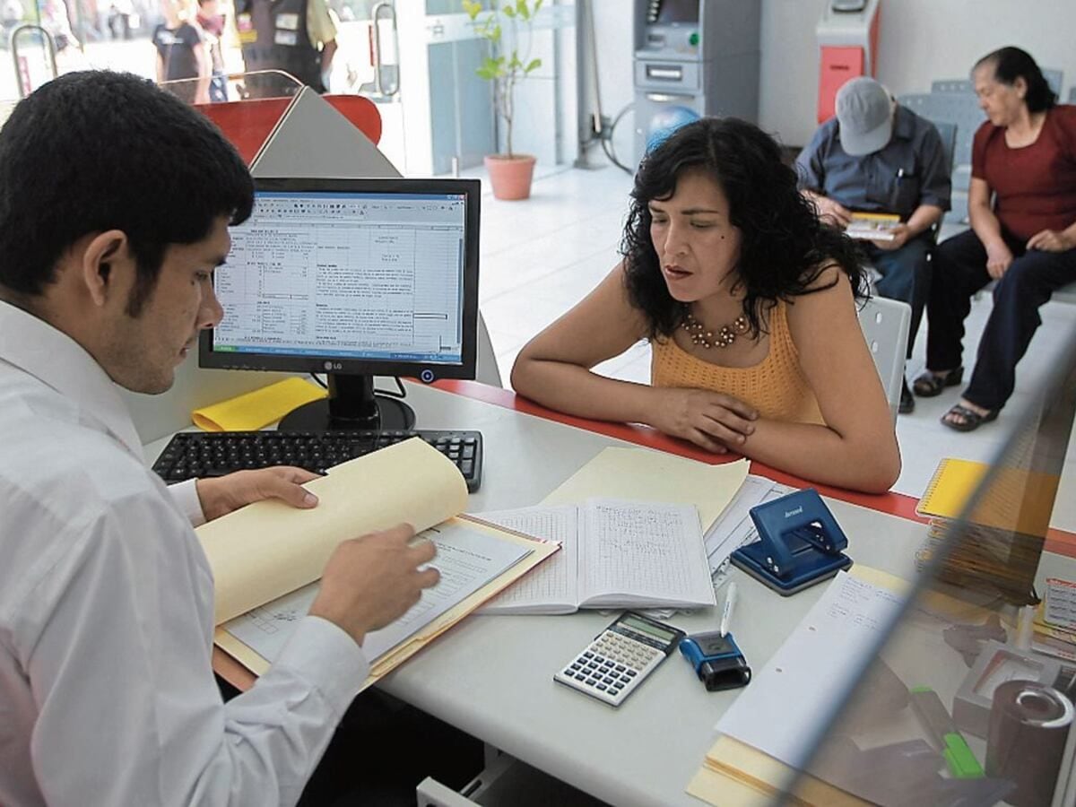 Figuran la cantidad de requisitos exigidos y el costo del papeleo, que en conjunto ralentizan los procesos y elevan los costos administrativos de las empresas. (Foto: GEC)