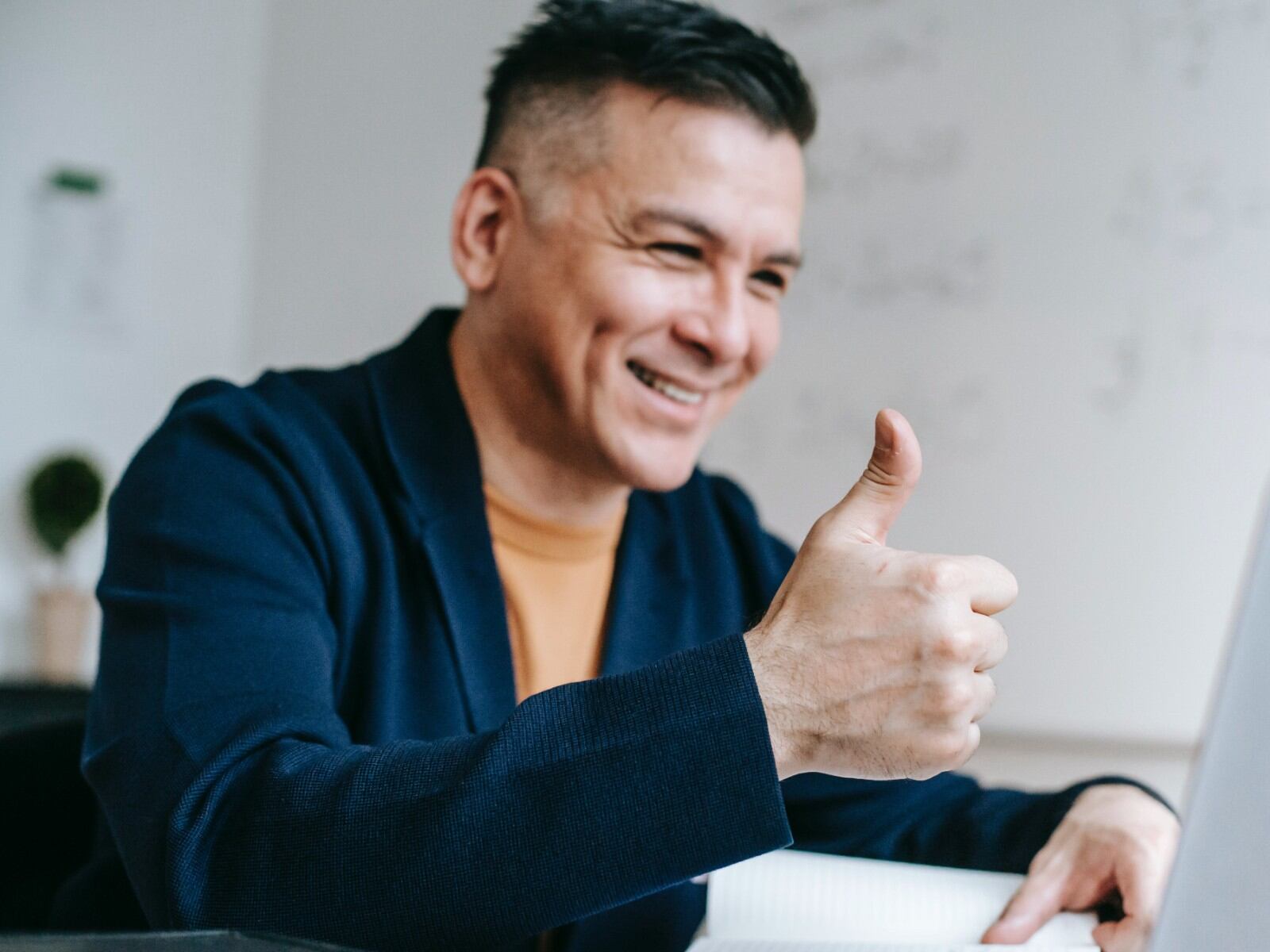 Las investigaciones han demostrado que a través de hábitos podríamos lograr ser más felices. (Foto: Pexelx | Vanessa Garcia)