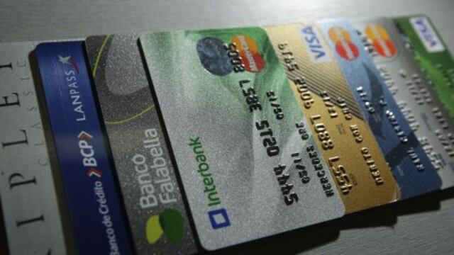Conozca 12 consejos para manejar su tarjeta de crédito