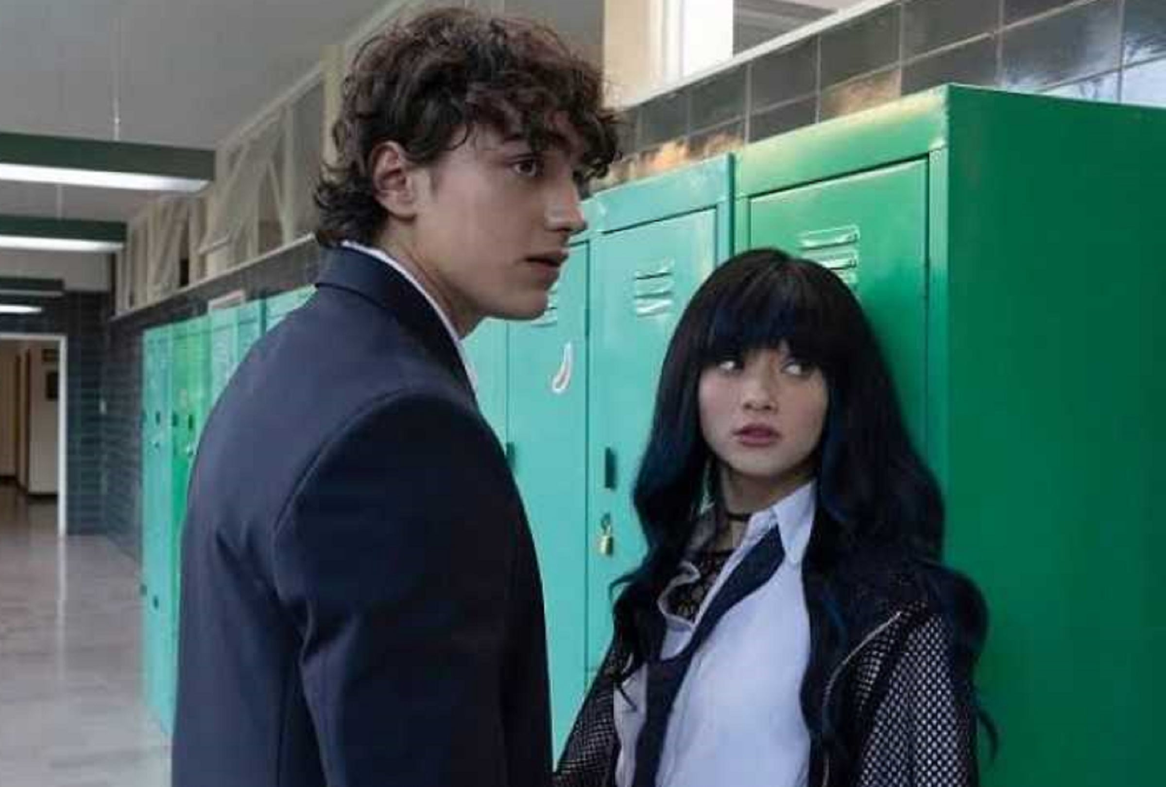 Xavi (Tristán Maze) se propone enamorar a Tamara (Daniela Martínez Caballero) para burlarse de ella en la serie mexicana "Proyecto final" (Foto: Netflix)