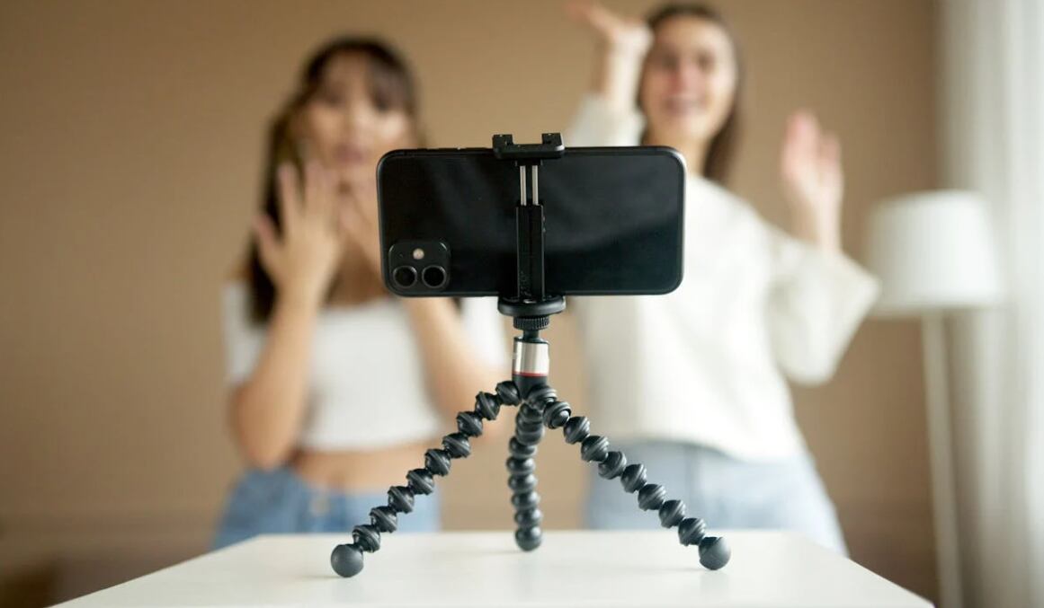 El crecimiento de la publicidad online conlleva a las empresas a contratar los servicios de influencers. ¿Qué deberes tributarios tienen? (Foto: Pexels)