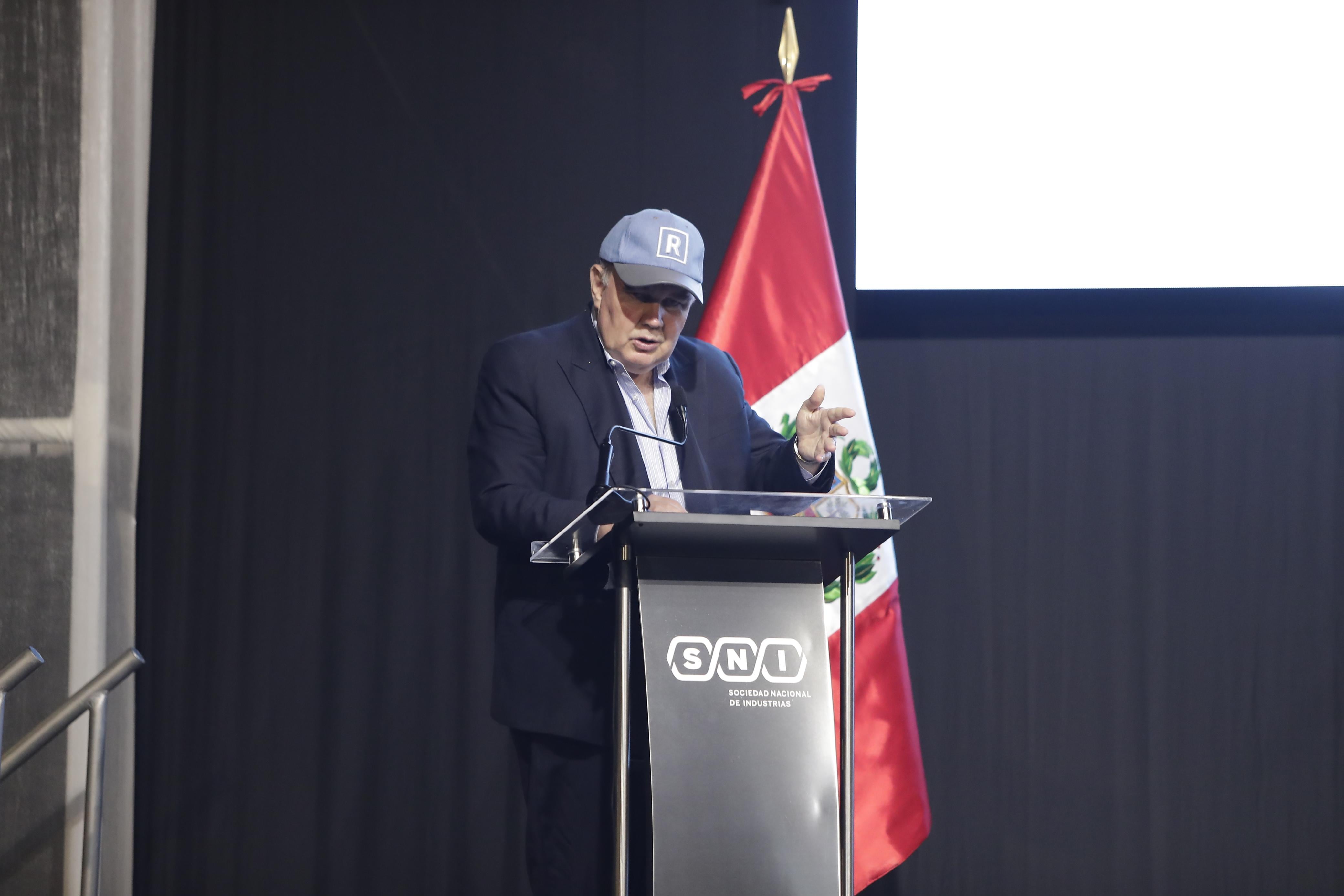 Rafael López Aliaga plantea banco especializado para que microempresas accedan a créditos. Foto: GEC