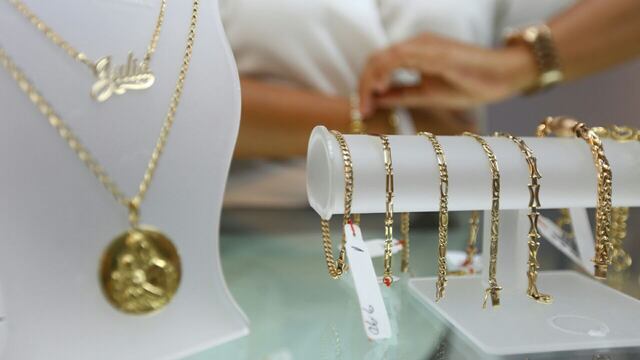 ¿Cómo las joyas de plata bañadas en oro están ganando terreno en San Valentín?
