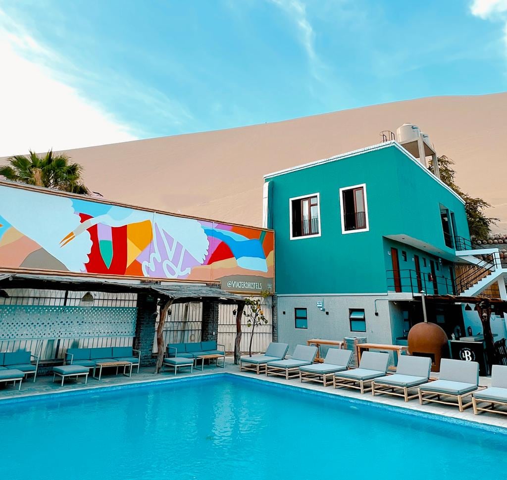 Viajero Hostels acaba de llegar a la Huacachina, Perú.