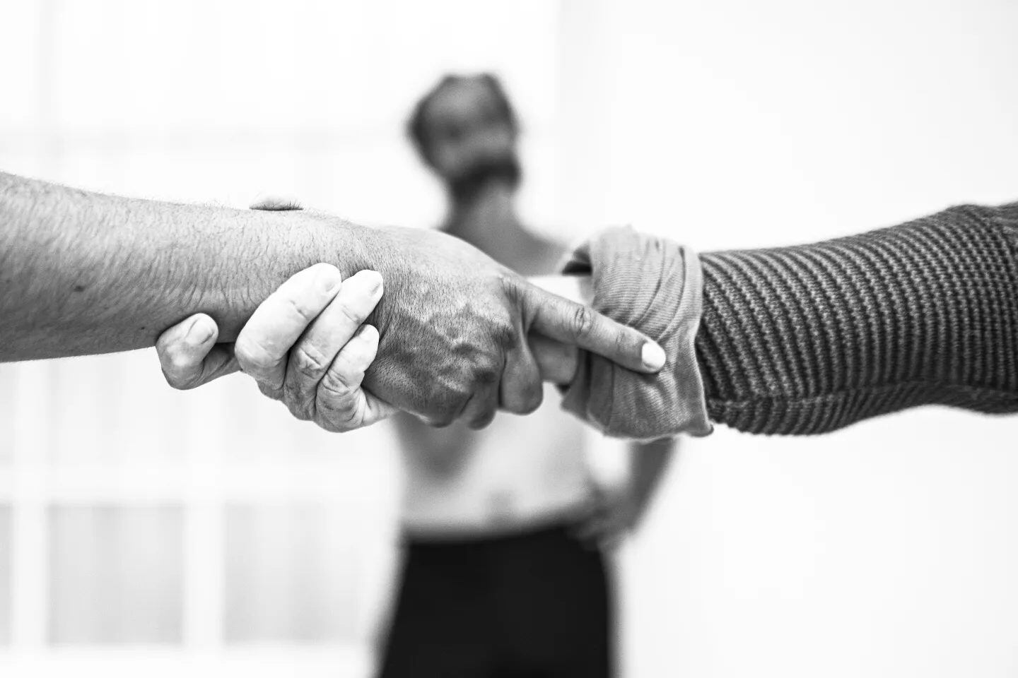 “ÍNTEGRO 1984-2024: Tensar el presente/Hilar el futuro”, puesta en escena que ofrece una experiencia colectiva teatral.