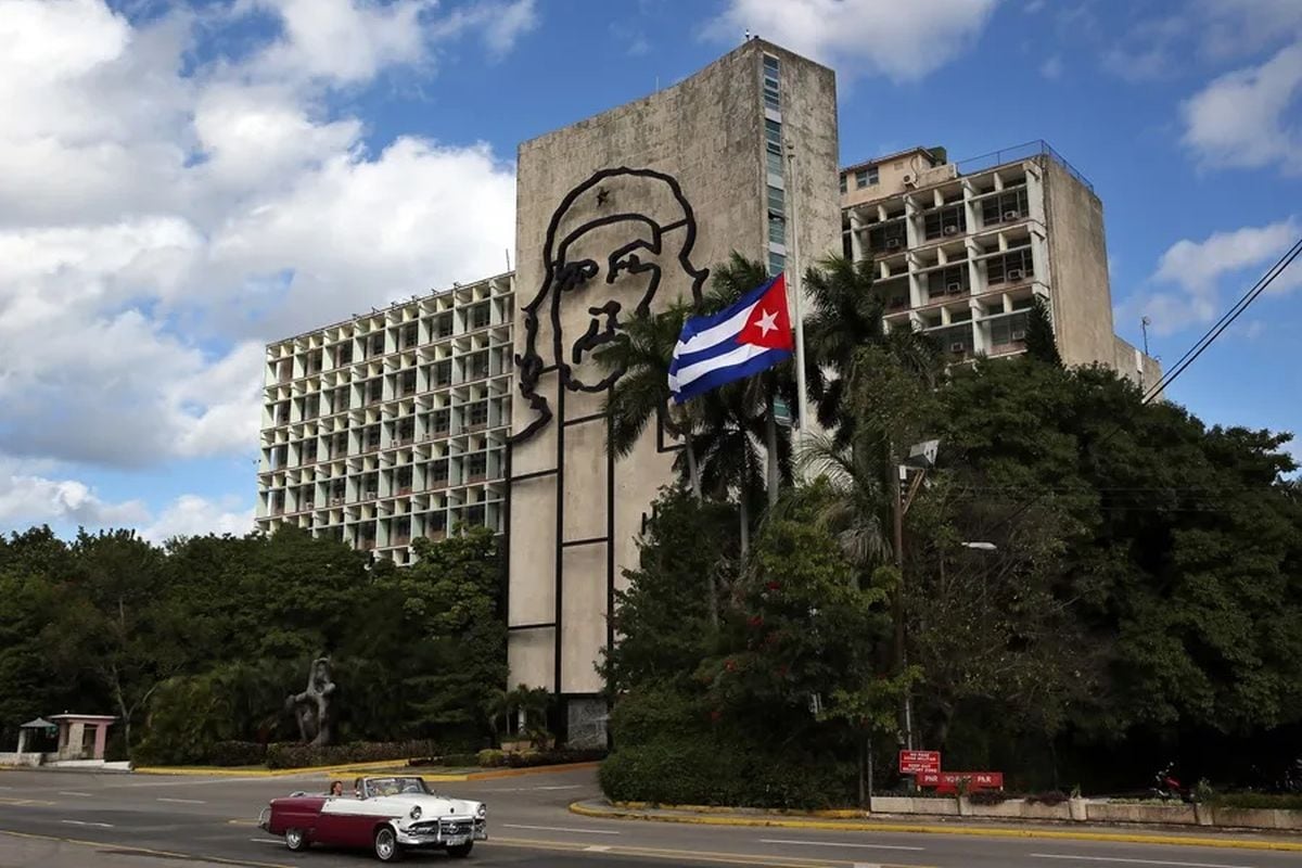 Ernesto Soberón sostuvo que para que un proceso de diálogo prospere es necesario que ambas partes acuerden reglas básicas que permitan una conversación seria y con posibilidades reales de avance. Foto: EFE/Alejandro Ernesto