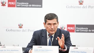 Gobierno evalúa bono a transportistas por alza de precios de combustibles