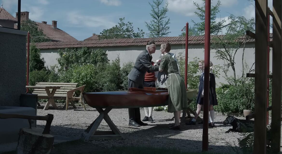 Rudolf Höss vivía al lado del campo de concentración Auschwitz (Foto: A24)