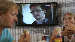 Ecuador: Decisión sobre otorgar asilo a Edward Snowden tardaría meses