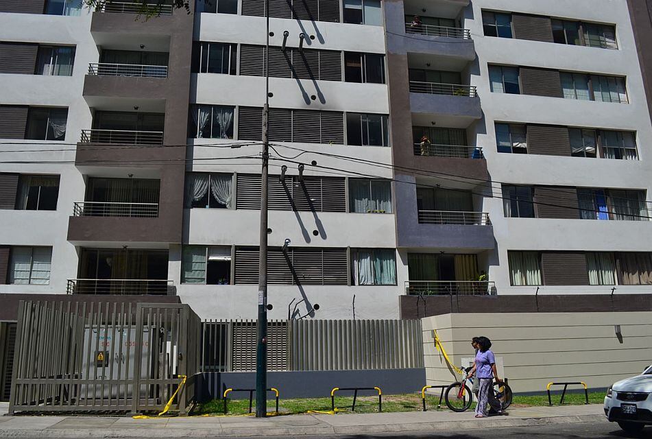 El proyecto establece que el Órgano Técnico Revisor (OTR) es la instancia nacional máxima que podrá revisar, en última instancia administrativa, todos los informes técnicos favorables que emitan los revisores urbanos. . Foto: Andina.