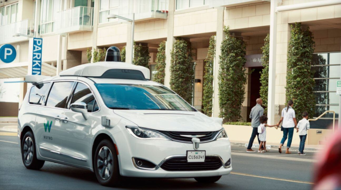 Presidente indonesio, Joko Widodo, anuncia planes de inversión para fabricar vehículos eléctricos. (Foto: AFP)