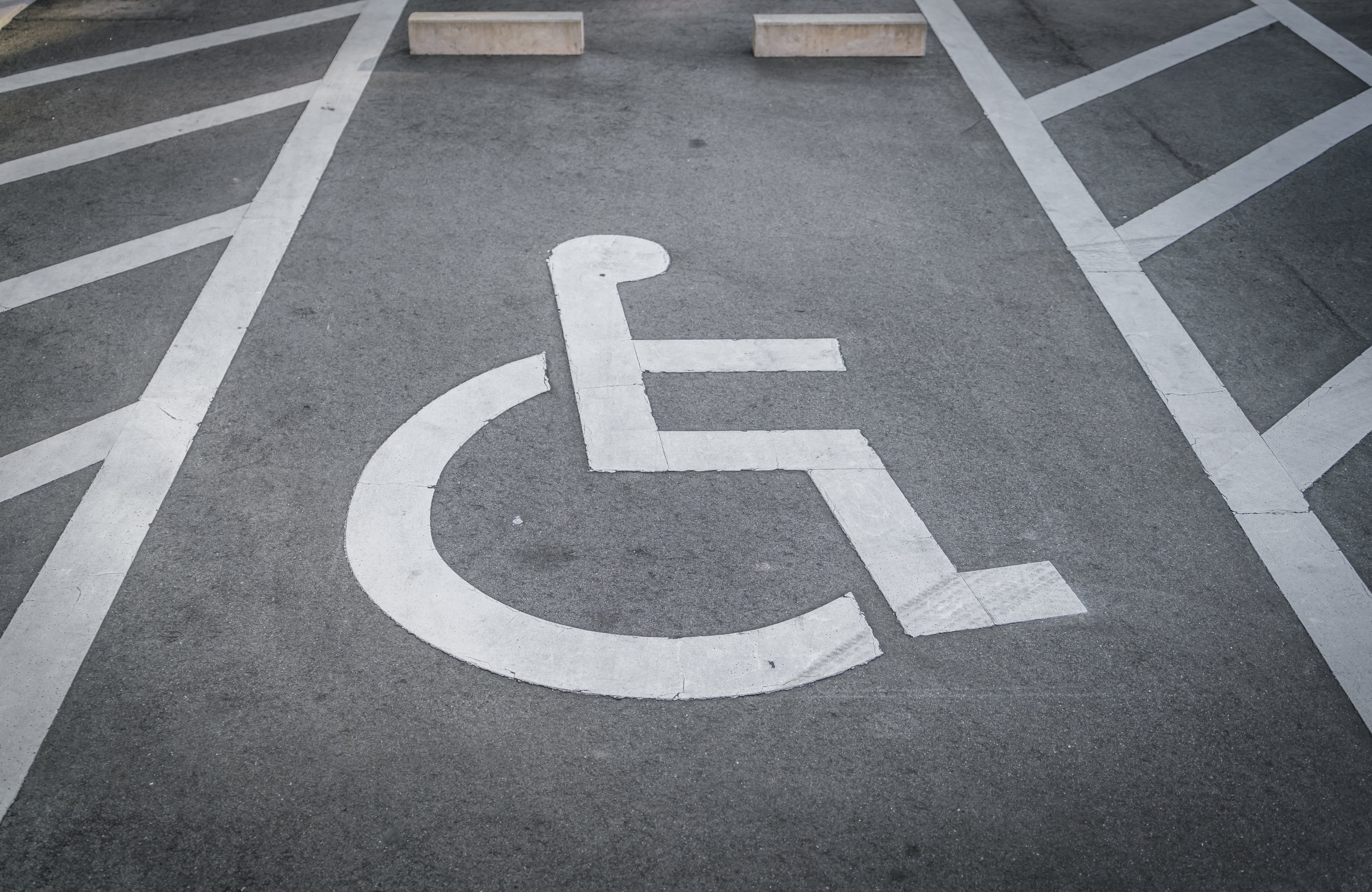 Algunas personas con discapacidades podrán acceder a este beneficio en Florida (Foto: Magnific)