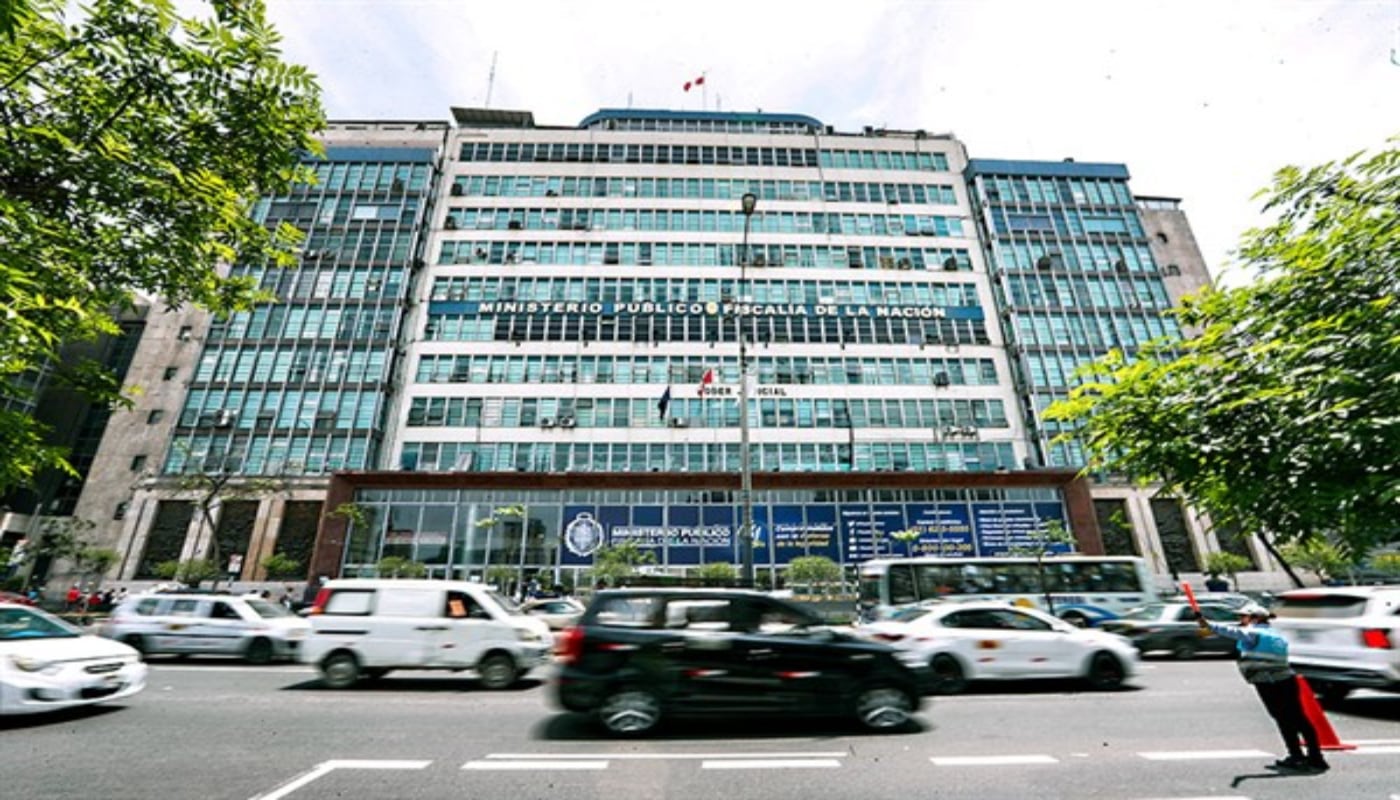 También estuvo trabajando en un proyecto de nueva Ley Orgánica del Ministerio Público, porque la actual, en su opinión, está desfasada. (Fuente: El Peruano)