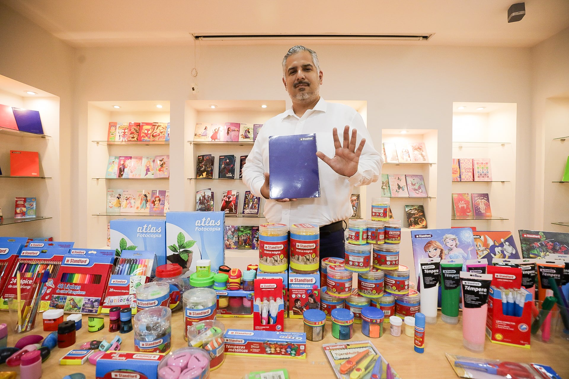Mauricio Ortiz, director Comercial de Continental comenta que la demanda por cuadernos en el Perú al final tiene un tope.
