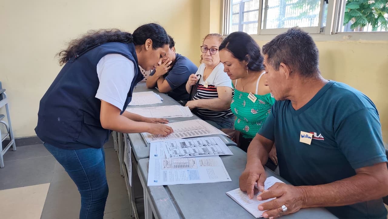El MTPE aclara con esta norma qué obligaciones tendrán las empresas y y trabajadores para poder participar de las elecciones este 4 de octubre. Foto: Andina.