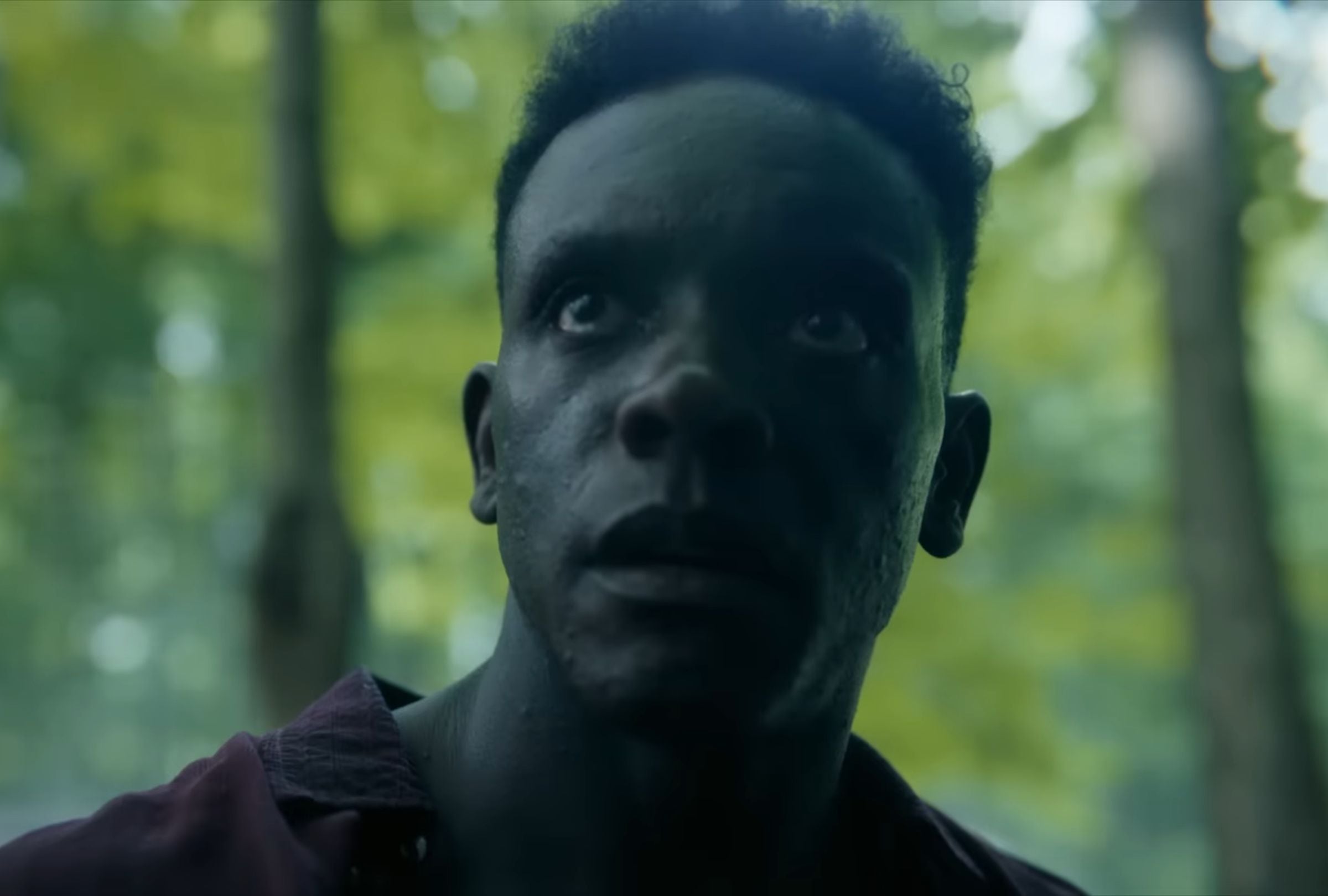 Chris Chalk como Dick Hallorann en una escena del episodio 7 de la serie de terror "IT: Bienvenidos a Derry" (Foto: Warner Bros. Television / HBO Max)