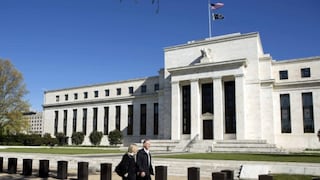 Fed mantendría su plan de alzas de tasa de interés pese a la turbulencia política