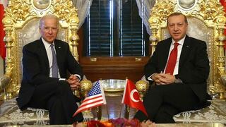 Erdogan y Biden abordan candidatura sueca a la OTAN y acordaron encuentro en Vilna