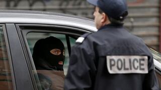 Evacuan escuelas cerca de donde están rodeados sospechosos de ataque a Charlie Hebdo