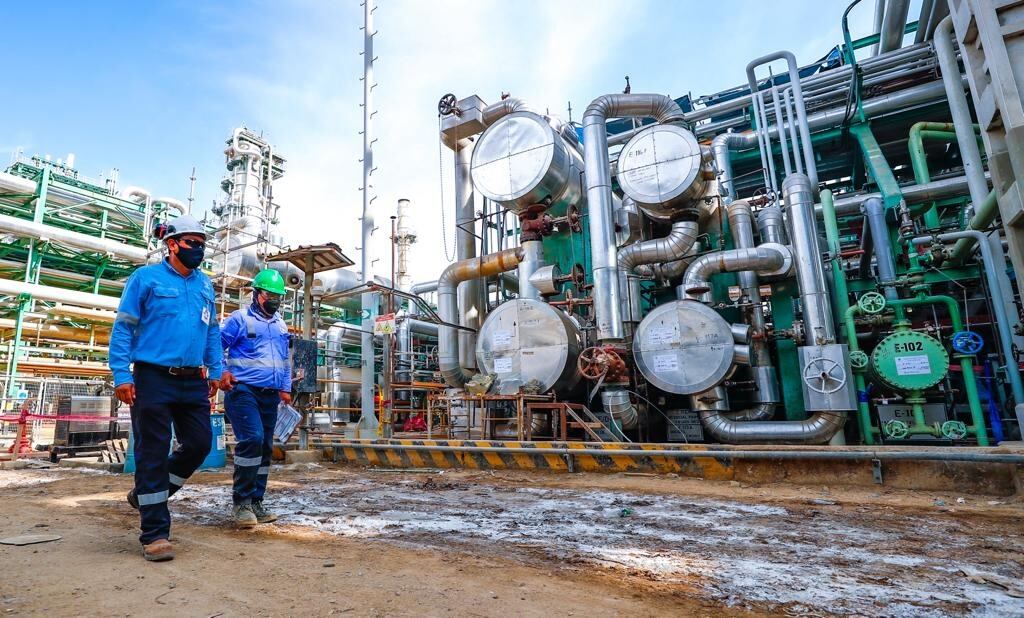 Petroperú paraliza su refinería de Iquitos y advierte que Talara y Conchán están al borde del cese por falta de liquidez