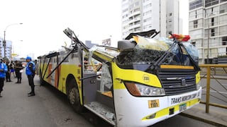 ATU suspende de forma preventiva a empresa del bus que chocó contra puente en la Av. Brasil