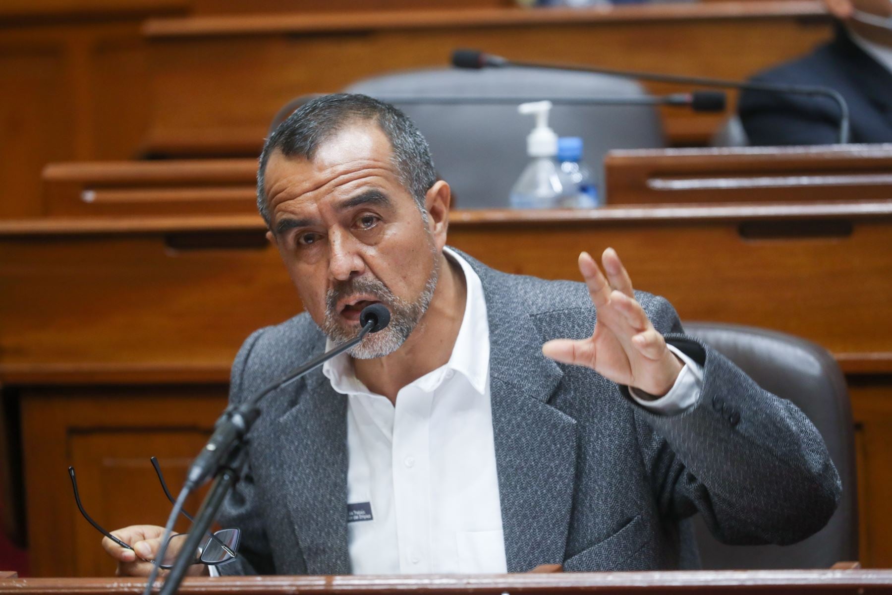 El senador de Juntos por el Perú Iber Maraví respaldó la propuesta de su bancada y sostuvo que la ley no impide que Tito Rojas integre la Comisión de Ética. (Foto: Andina/Difusión)